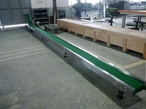 皮帶伸縮輸送機(jī)